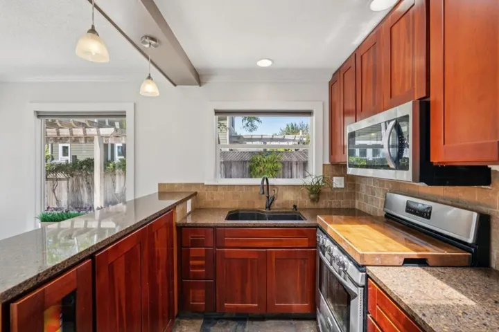 407 Columbus Street, Half Moon Bay, California 94019