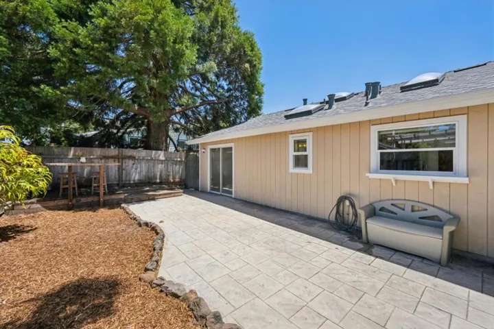 407 Columbus Street, Half Moon Bay, California 94019