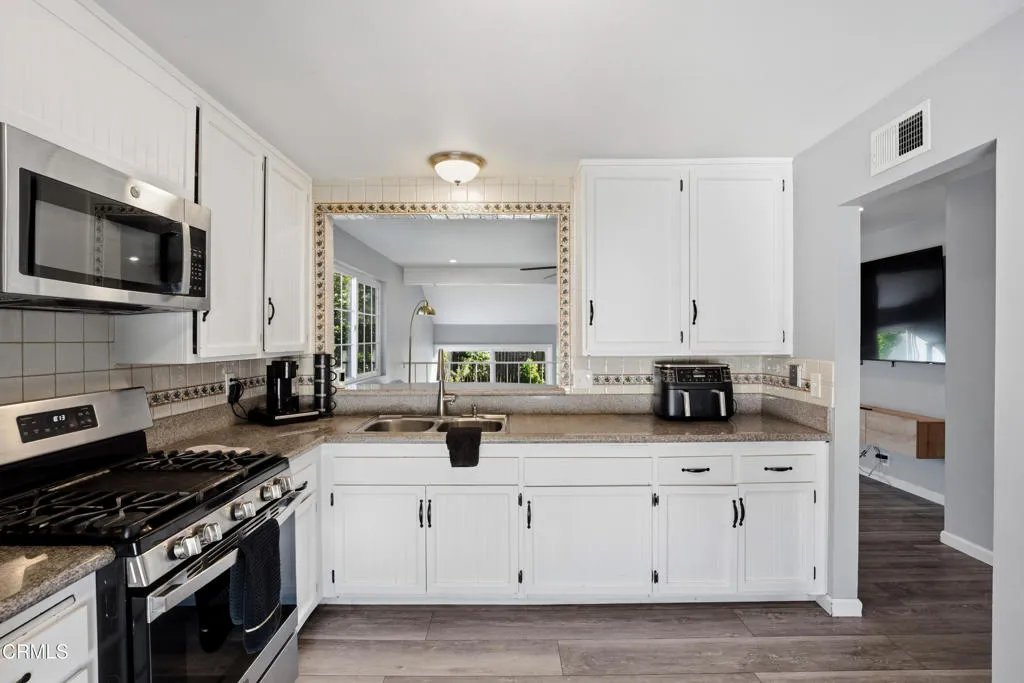 202 Avon ln MLS-12