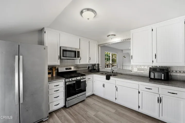 202 Avon ln MLS-11