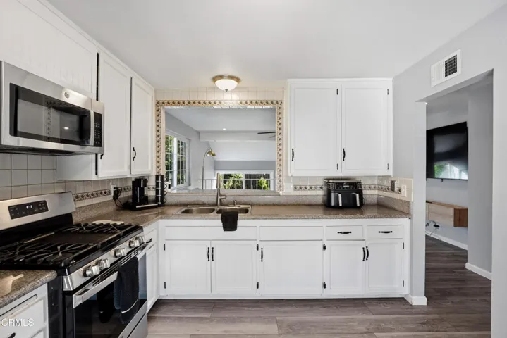 202 Avon ln MLS-12
