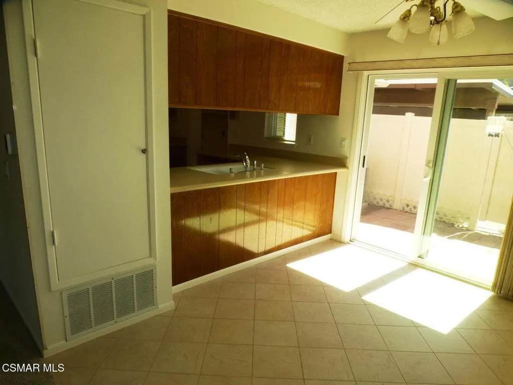 Kitchen counter