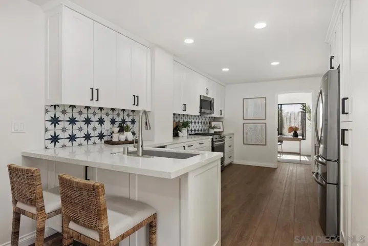6660 Reservoir, San Diego, California 92115