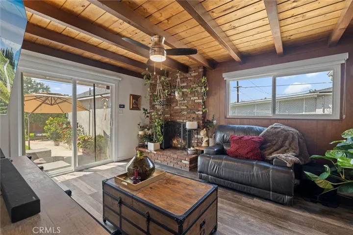 family room opens to backyard sliding​​‌​​​​‌​​‌‌​​‌​​​‌‌​​​‌​​‌‌​​‌‌​​‌‌​​​​ doors
