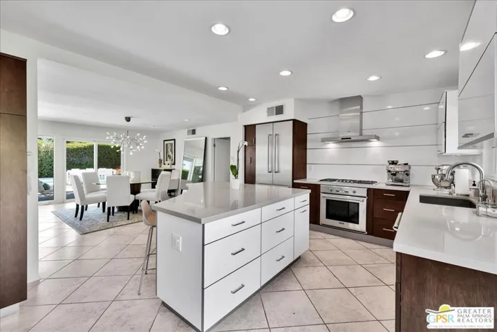 1250 S Paseo De Marcia, Palm Springs, California 92264