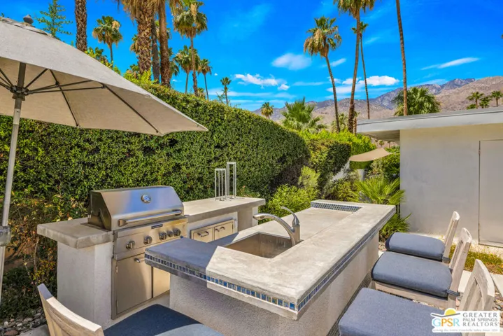 1250 S Paseo De Marcia, Palm Springs, California 92264