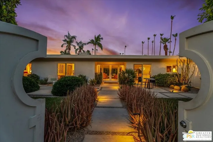1250 S Paseo De Marcia, Palm Springs, California 92264