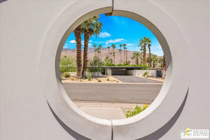 1250 S Paseo De Marcia, Palm Springs, California 92264