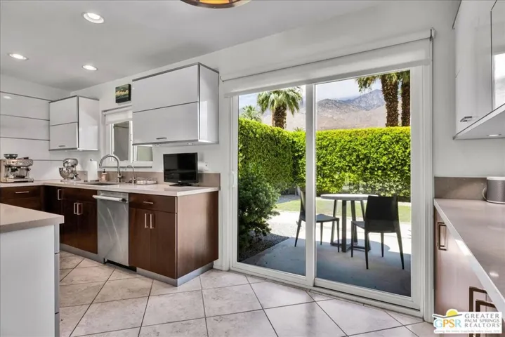 1250 S Paseo De Marcia, Palm Springs, California 92264