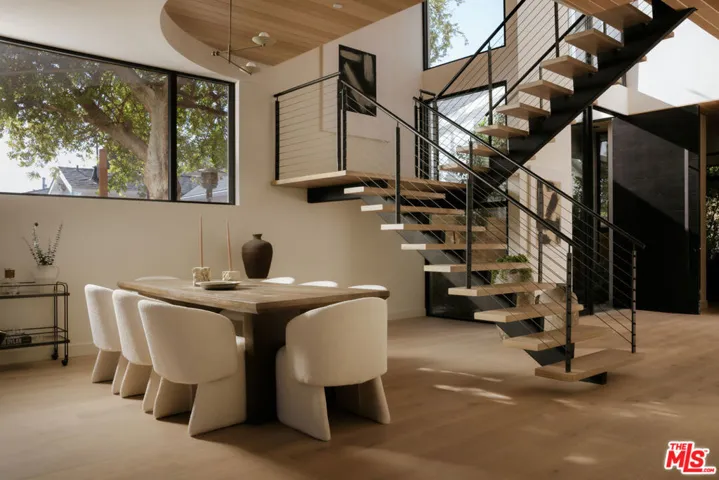 8906 Hubbard Street, Culver City, California 90232