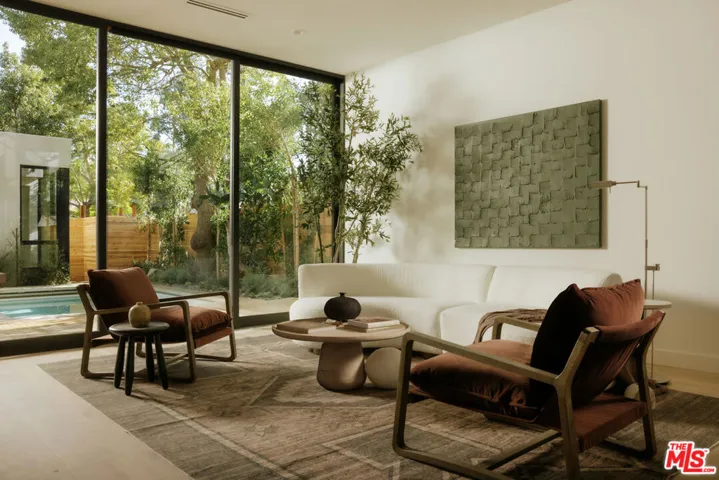 8906 Hubbard Street, Culver City, California 90232