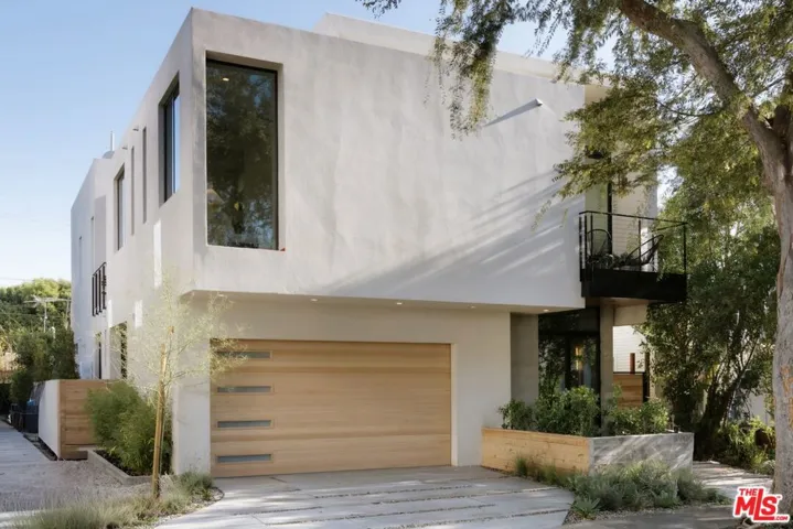 8906 Hubbard Street, Culver City, California 90232
