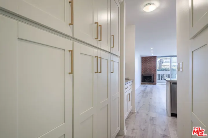 22 Navy Street 103, Venice, California 90291
