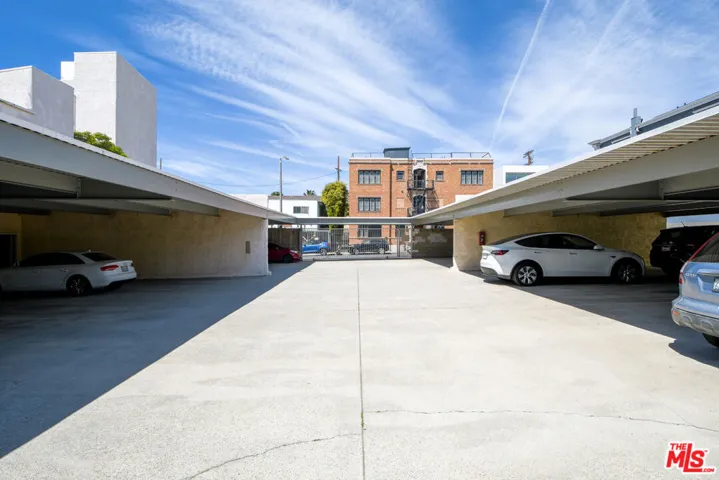 22 Navy Street 103, Venice, California 90291