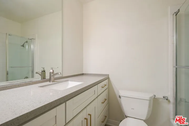 22 Navy Street 103, Venice, California 90291