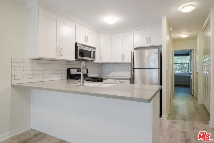 22 Navy Street 103, Venice, California 90291