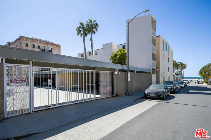 22 Navy Street 103, Venice, California 90291