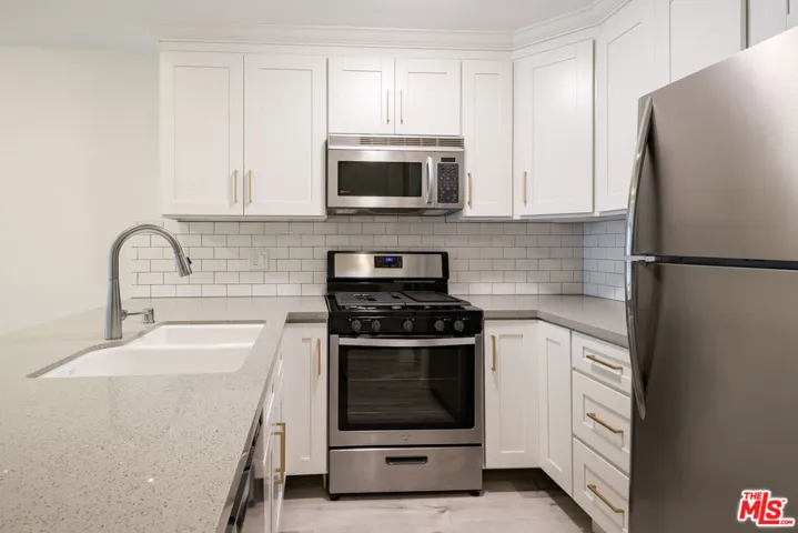 22 Navy Street 103, Venice, California 90291