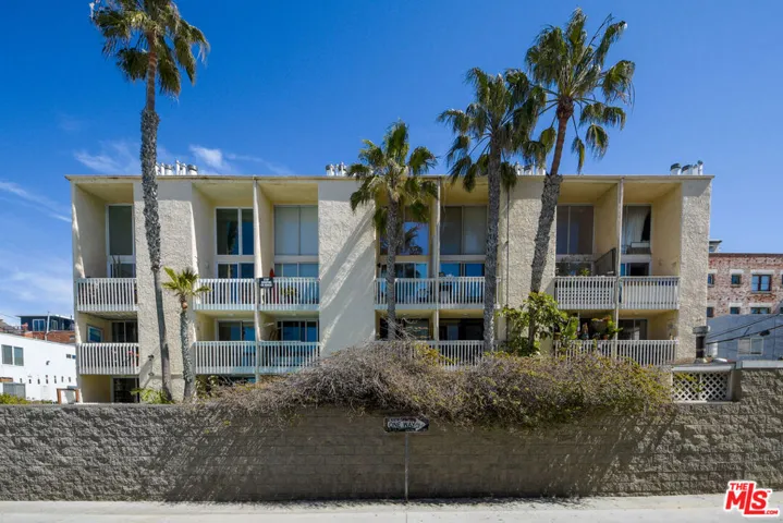 22 Navy Street 103, Venice, California 90291