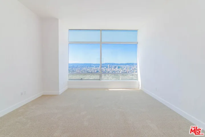 900 W Olympic Boulevard 28c, Los Angeles, California 90015