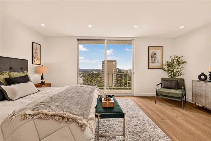 100 S Doheny Drive 1105, Los Angeles, California 90048