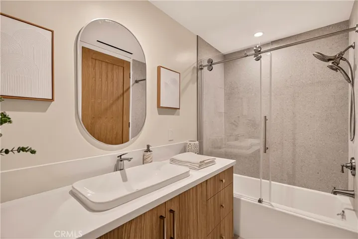 100 S Doheny Drive 1105, Los Angeles, California 90048