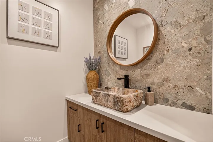 100 S Doheny Drive 1105, Los Angeles, California 90048