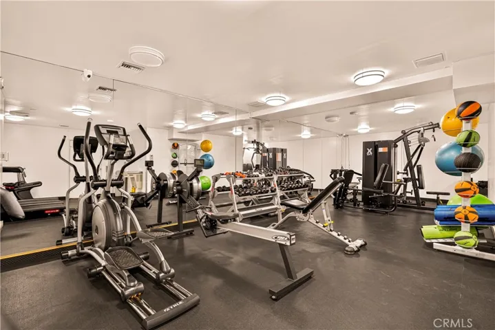 100 S Doheny Drive 1105, Los Angeles, California 90048