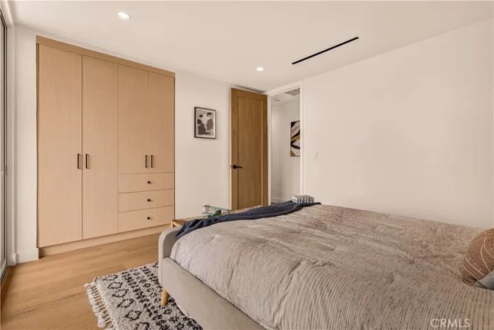 100 S Doheny Drive 1105, Los Angeles, California 90048