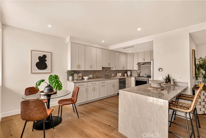100 S Doheny Drive 1105, Los Angeles, California 90048