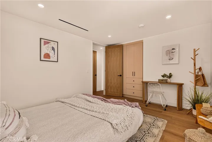 100 S Doheny Drive 1105, Los Angeles, California 90048