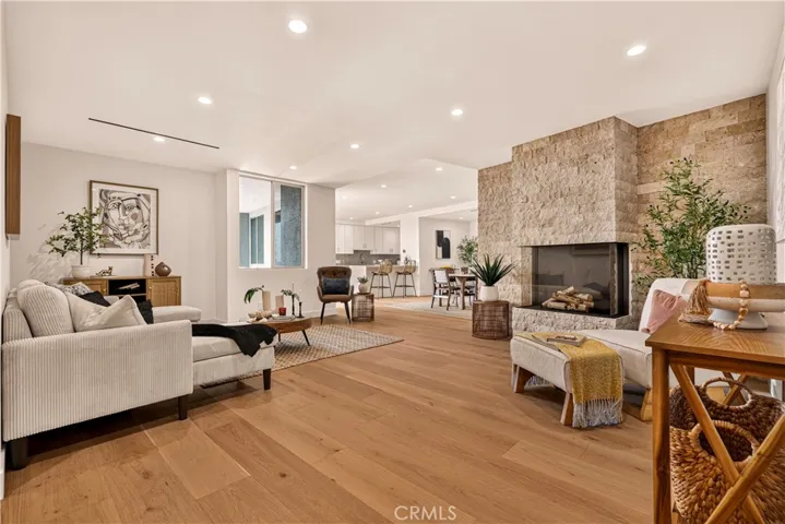 100 S Doheny Drive 1105, Los Angeles, California 90048