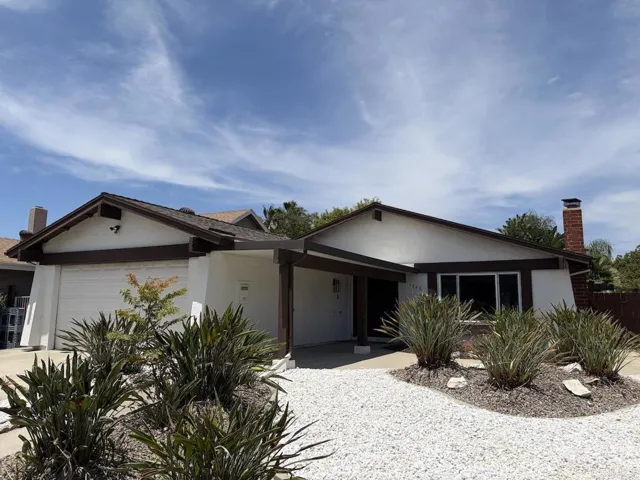 5848 Chateau Drive, San Diego, California 92117