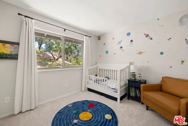 2760 Woodwardia Drive, Los Angeles, California 90077