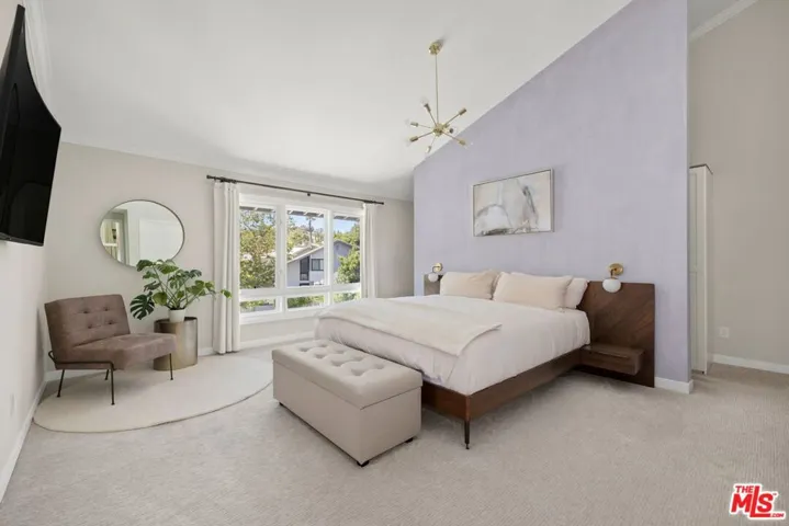 2760 Woodwardia Drive, Los Angeles, California 90077