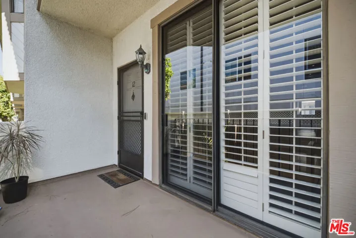 10229 Variel Avenue 12, Chatsworth, California 91311