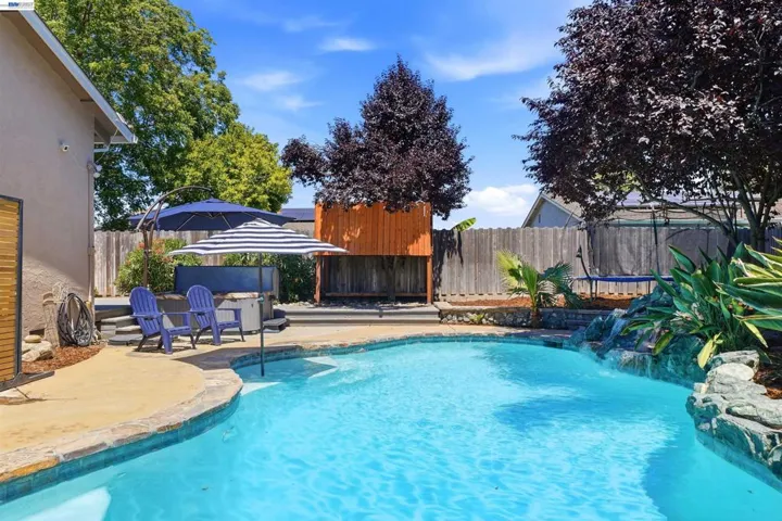 241 Garnet Drive, Livermore, California 94550-5135