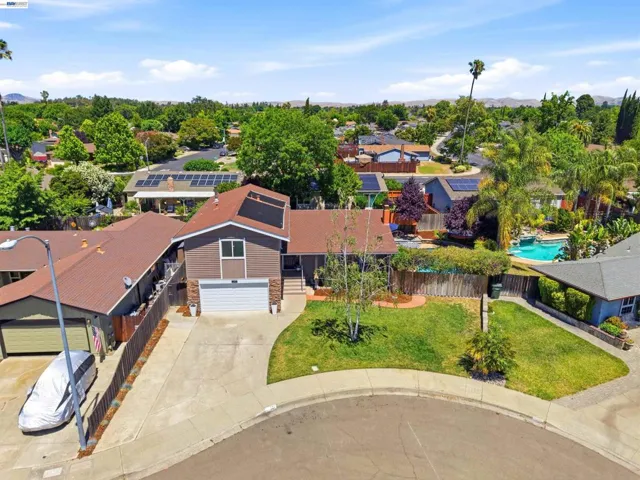 241 Garnet Drive, Livermore, California 94550-5135