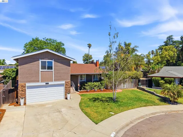 241 Garnet Drive, Livermore, California 94550-5135
