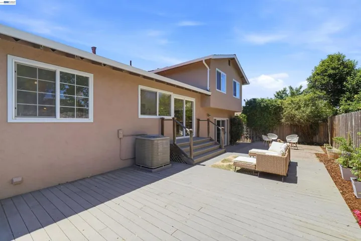 241 Garnet Drive, Livermore, California 94550-5135