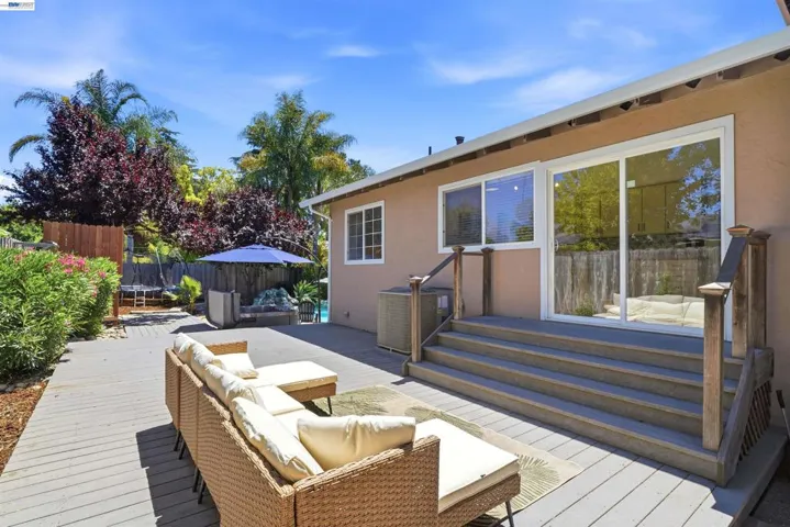 241 Garnet Drive, Livermore, California 94550-5135