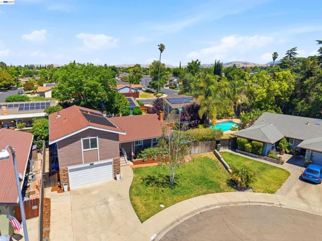 241 Garnet Drive, Livermore, California 94550-5135