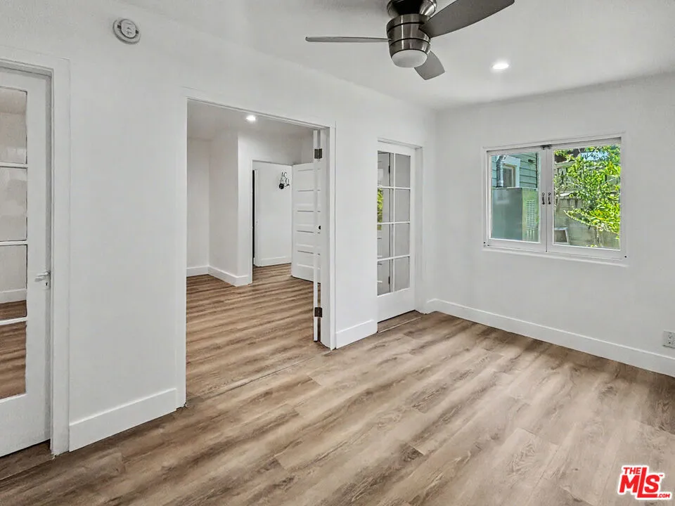 "flex" room