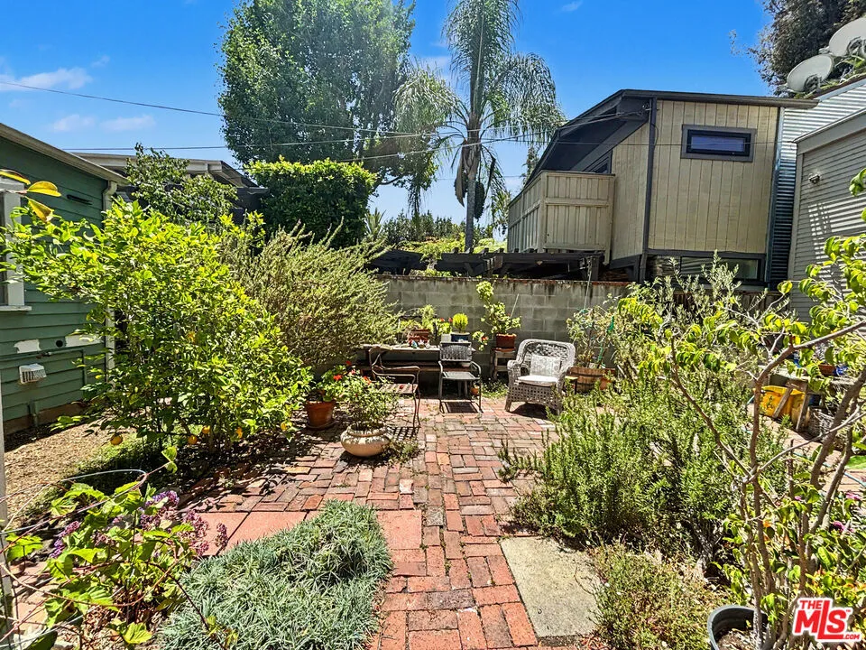 shared back garden area