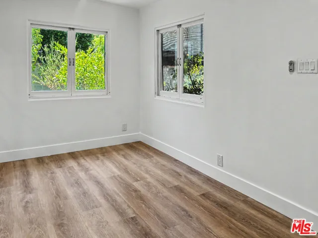 "flex" room