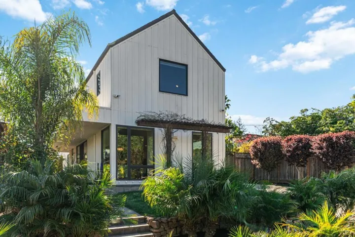 16 Hillview Avenue, Redwood City, California 94062
