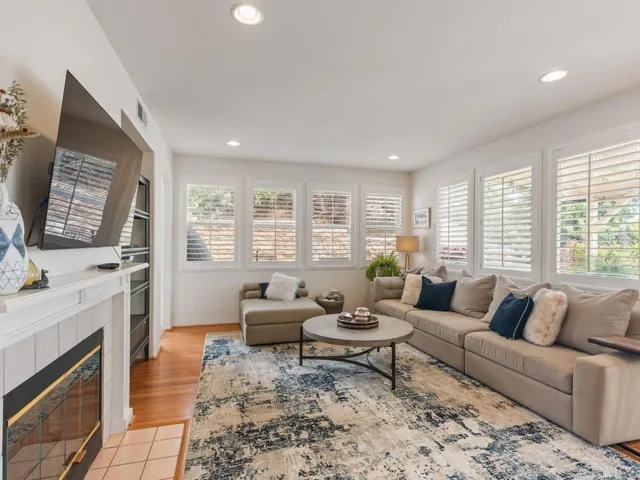 502 Kristen Court, Encinitas, California 92024