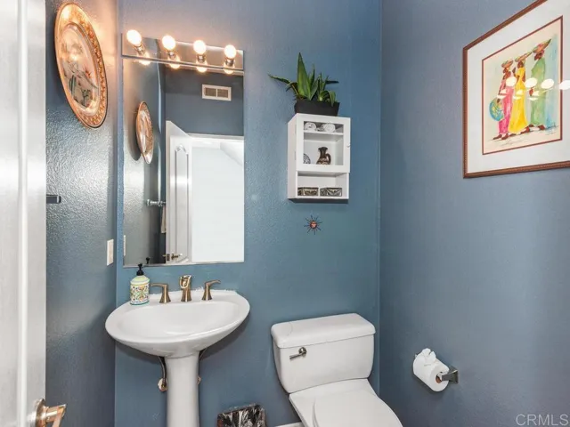 502 Kristen Court, Encinitas, California 92024