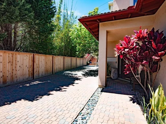502 Kristen Court, Encinitas, California 92024
