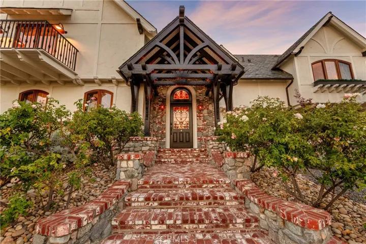 85 Saddlebow, Bell Canyon, California 91307